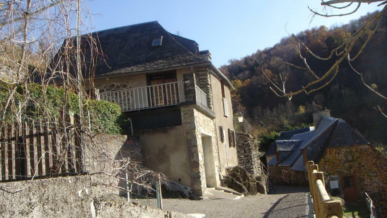Gite Familial Fouga Bareilles Exterior photo